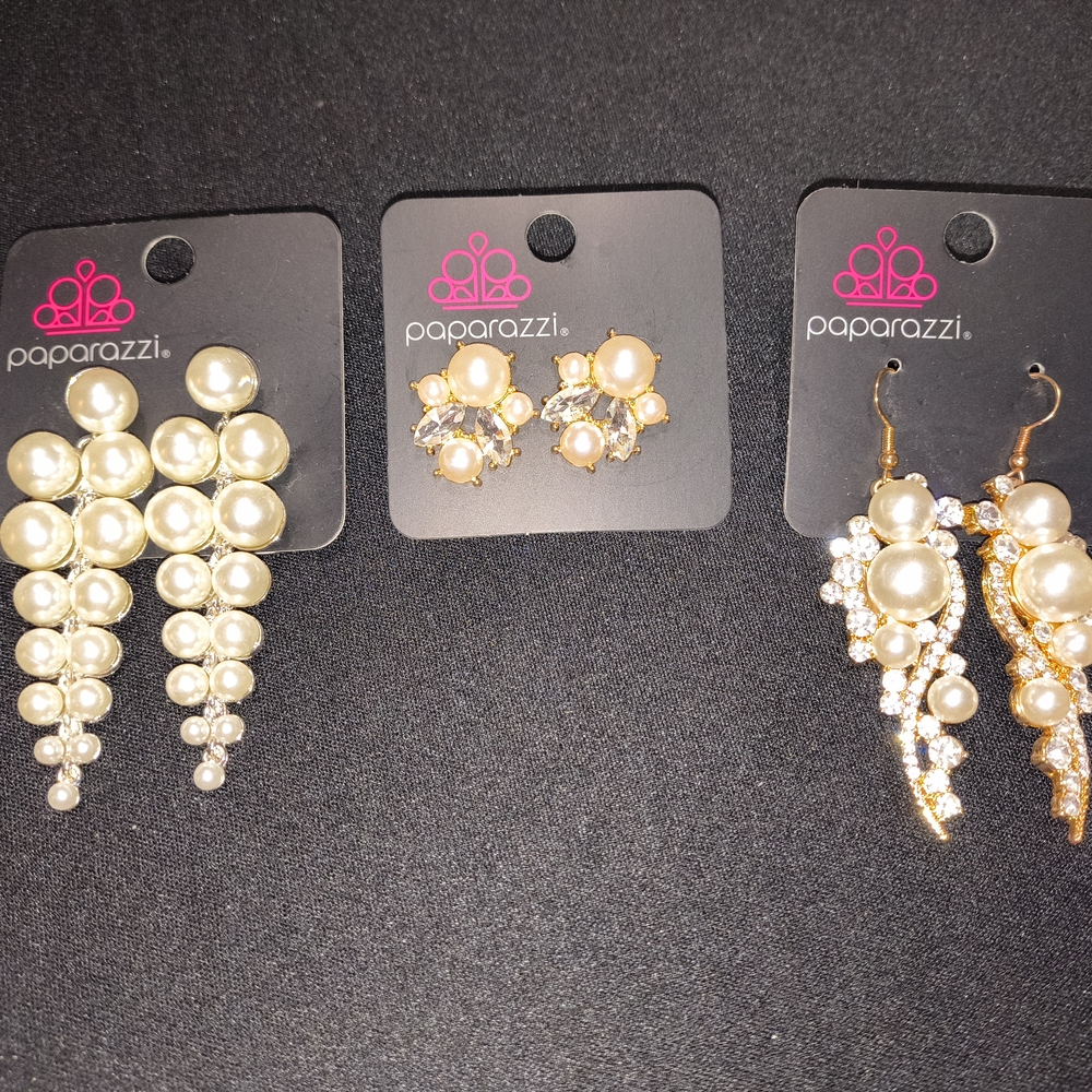 Paparazzi Pearl and Gold Cluster Earrings